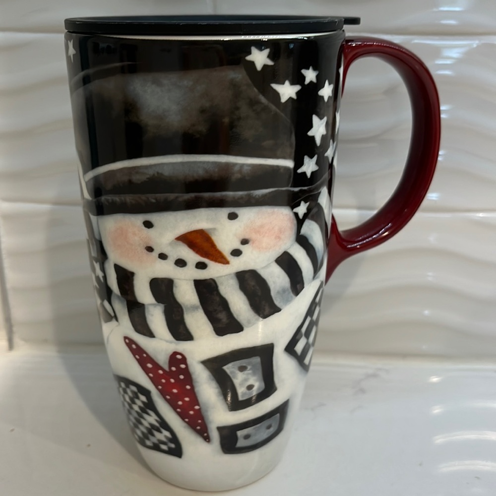 Winter coffee mug with lid